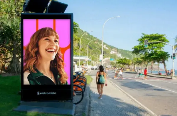 Com Clear Channel, Eletromidia avança na vertical rua